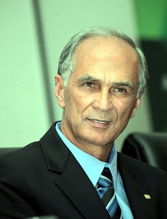 PERSEGUIÇÃO POLITICA DISSIMULADA: Policia Ambiental de Minas (PSDB) fecha abatedouro clandestino “ligado” a ministro (PMDB) ministro agricultura